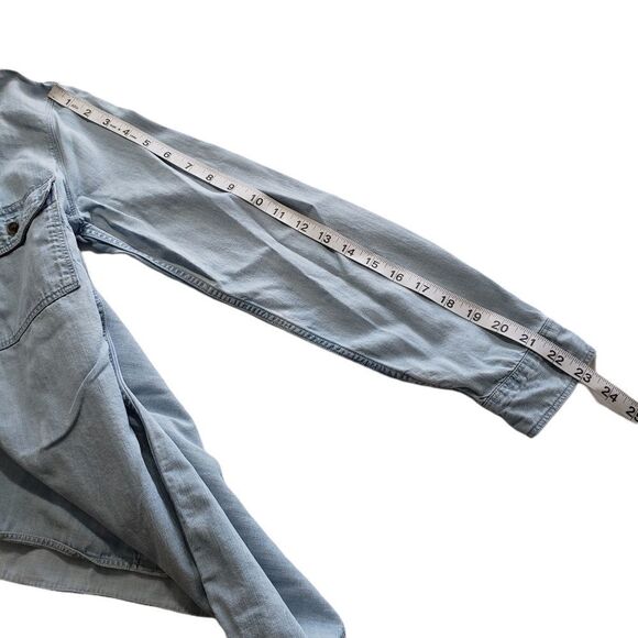 Eddie Bauer Light Denim Button Down Long Sleeve Top Size Small - Picture 11 of 15